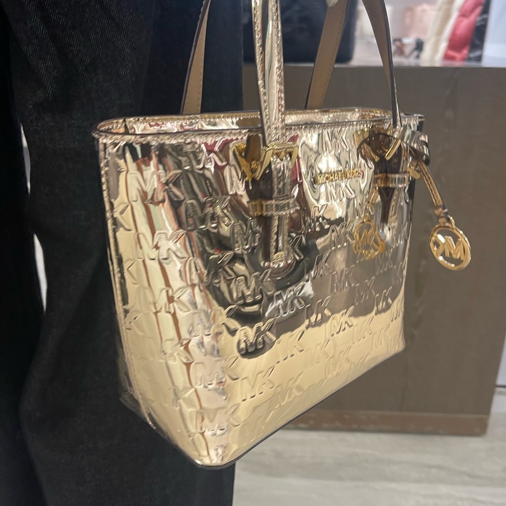 MICHAEL KORS Jet Set Extra-Small Metallic Logo Debossed Convertible TZ Tote Cros - Picture 10 of 16